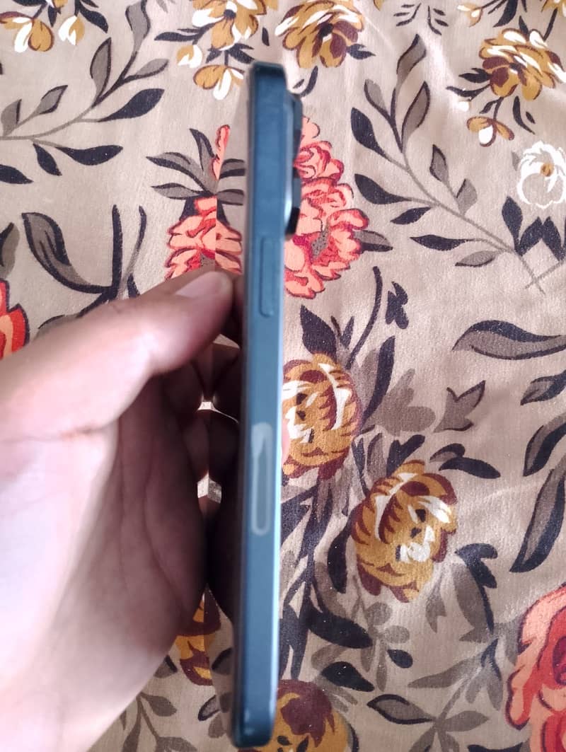 Iphone 15 pro max 4