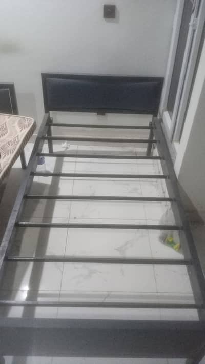 Iron bed in low price