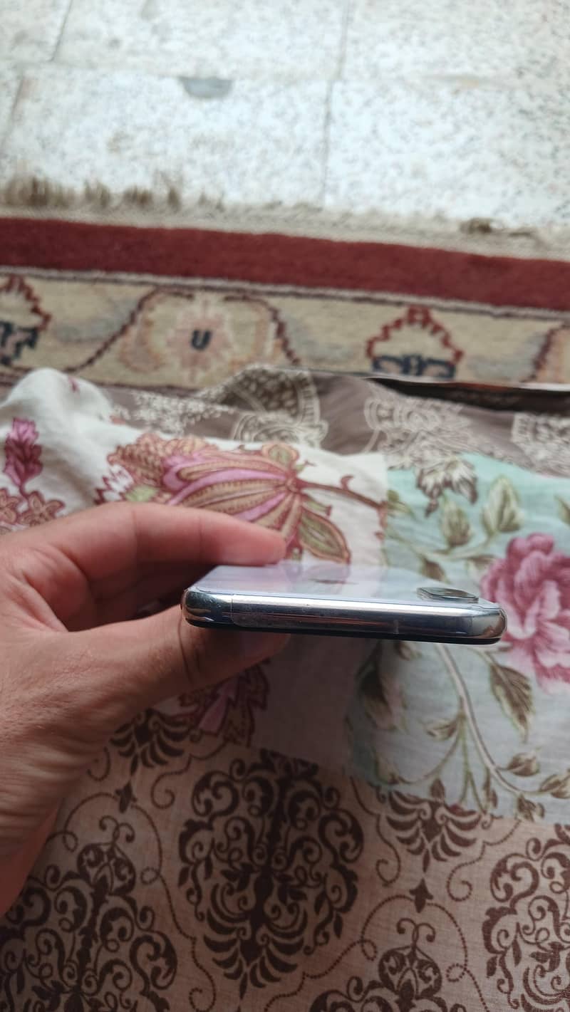 Apple iPhone X 9