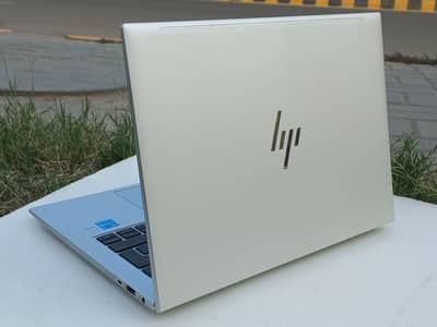 Hp EliteBook 840 g9 Core i5 12th gen P Processor Touch screen DDR5 Ram