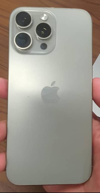 Apple iPhone 16 Pro Max