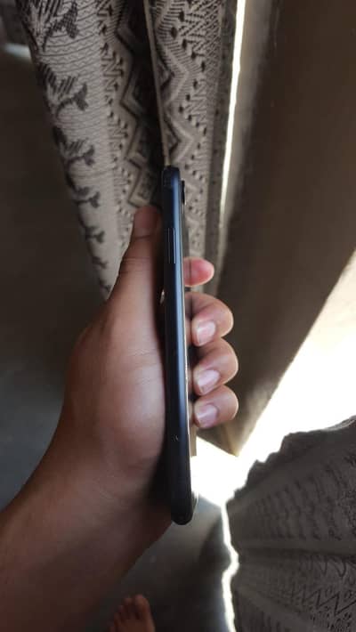 Apple iPhone XR