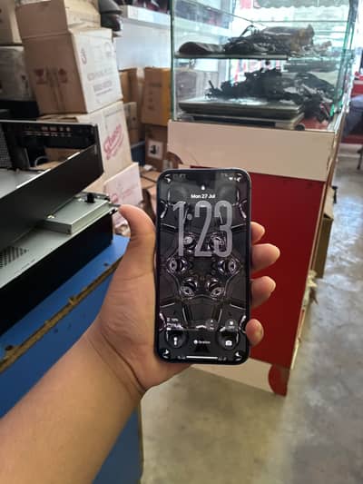 Apple iPhone 13