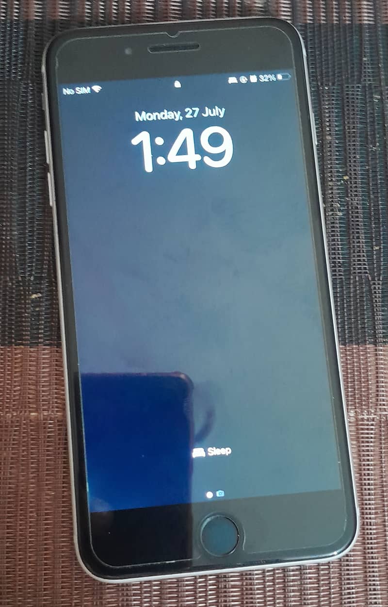 Apple iPhone 8 Plus 1