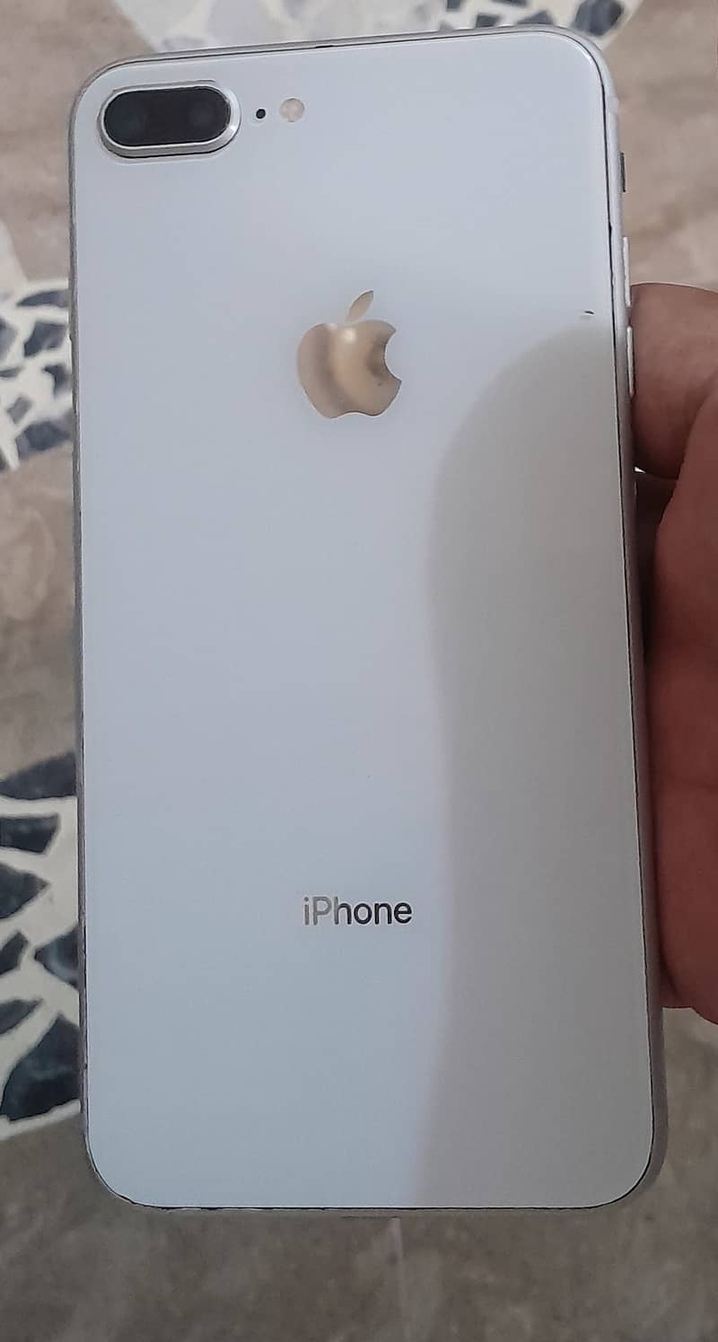 Apple iPhone 8 Plus 2