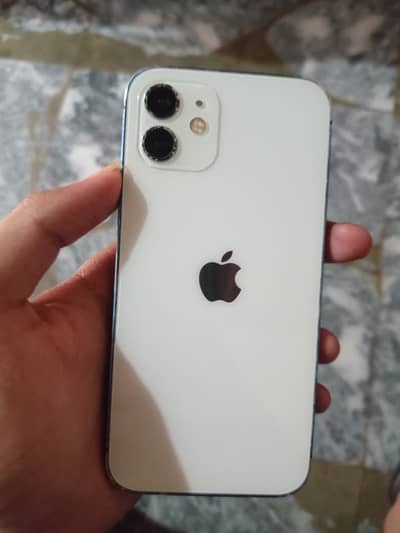 Apple iPhone 12