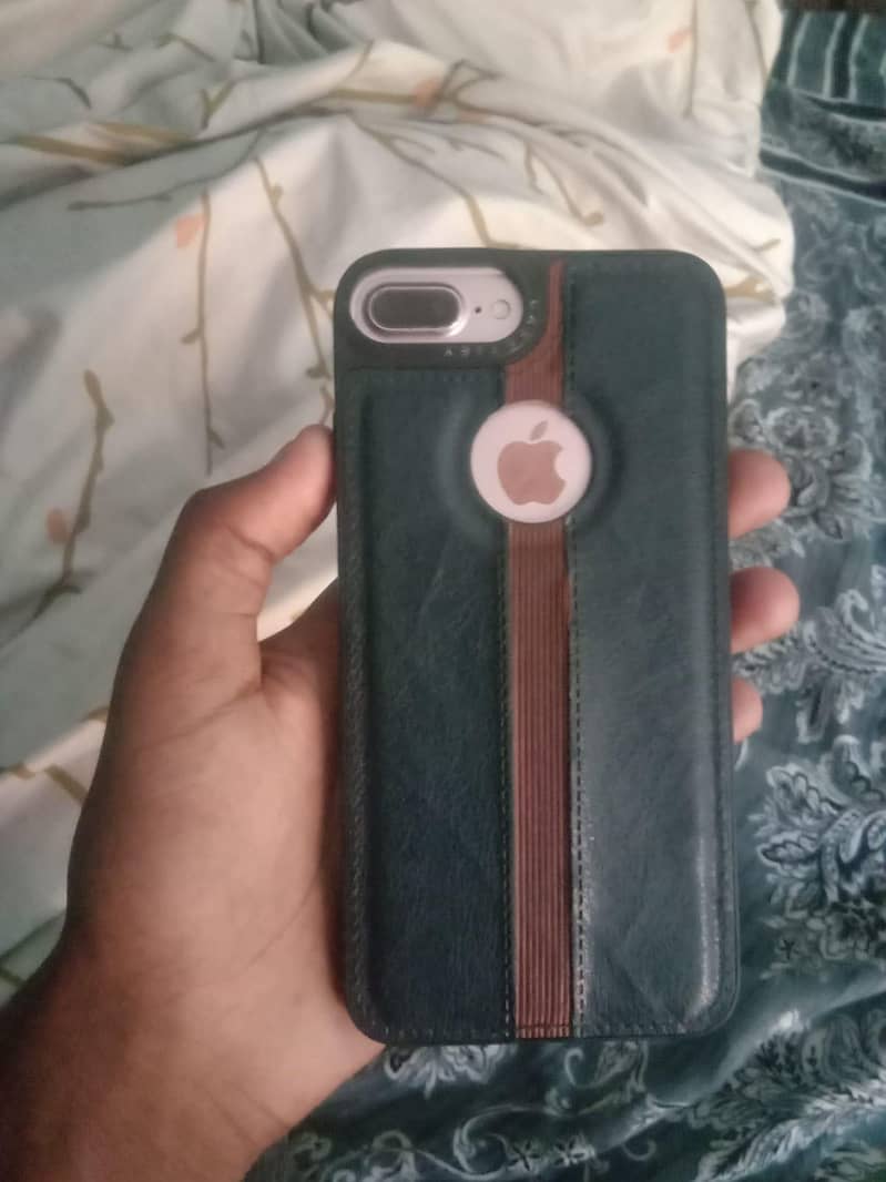 Apple iPhone 7 Plus wathsapp 03298675286 1