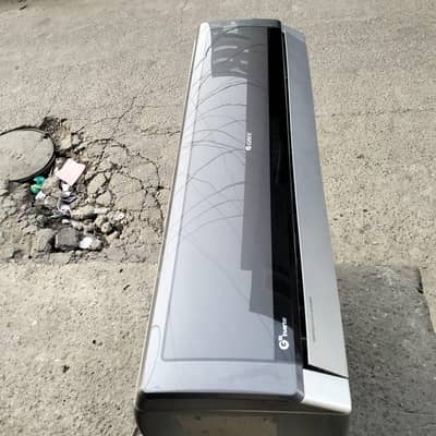 Gree inverter Ac in good condition