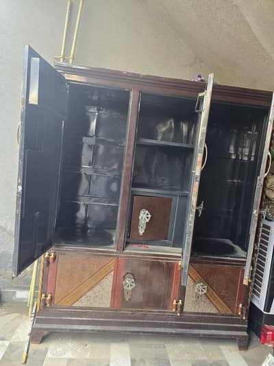 Iran almari argent sale