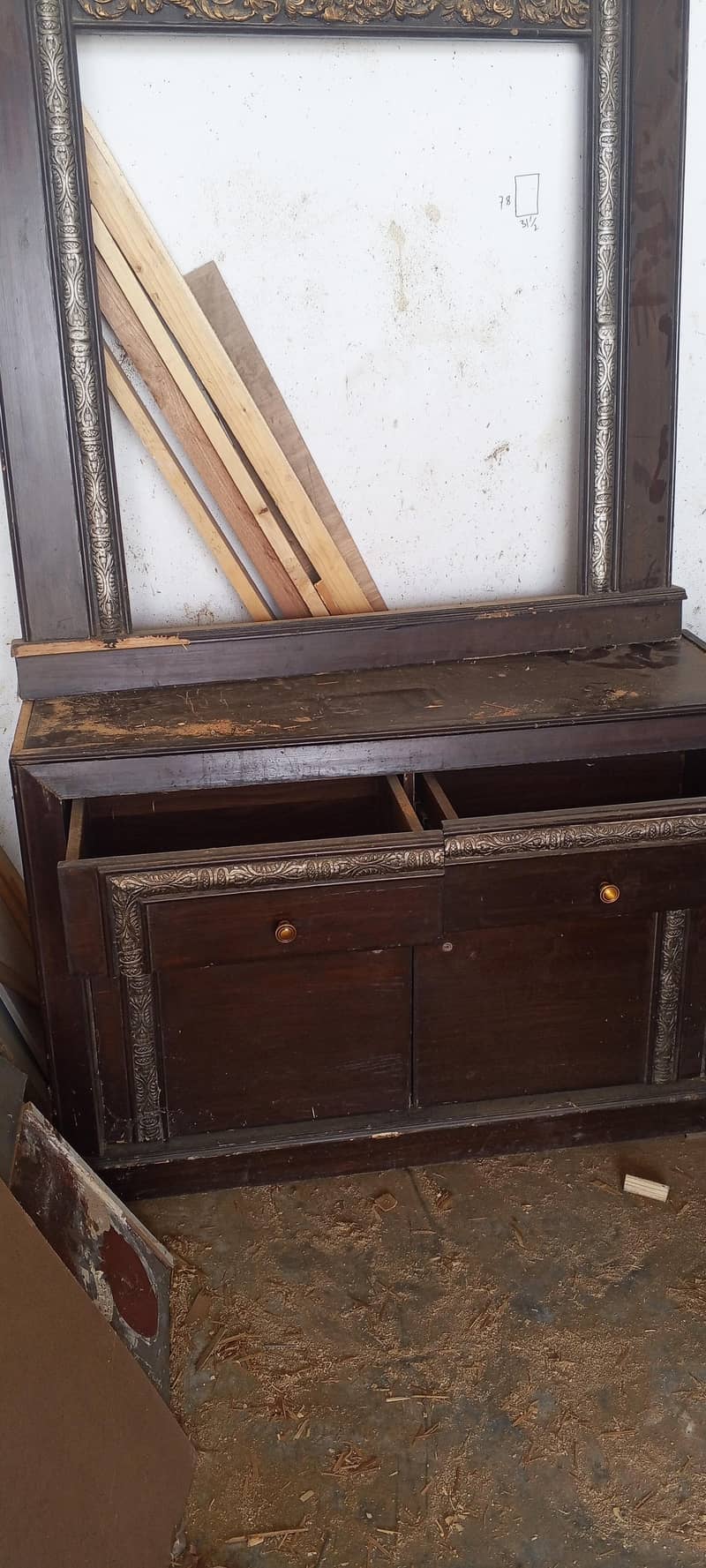 dressing table 2