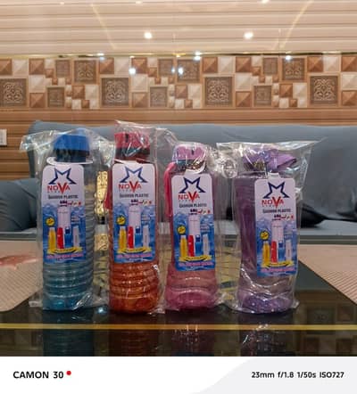 Salesman for Plastic pet school bottle