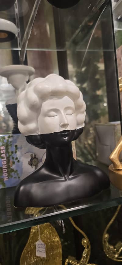 Modern Black & White Lady Face Showpiece | Luxury Home Decor Statue