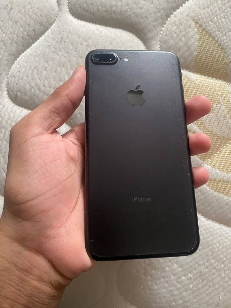 Apple iPhone 7 Plus 3