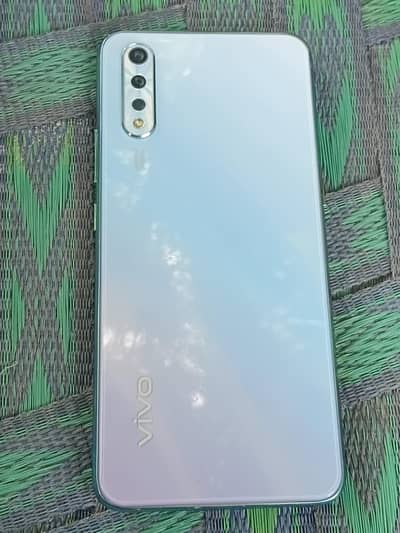 Vivo S1