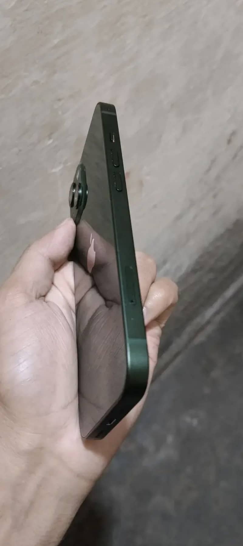 Apple iPhone 13 3
