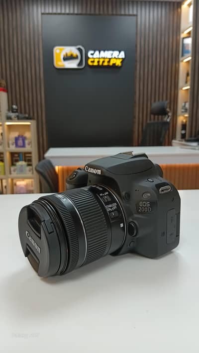 Canon 200d