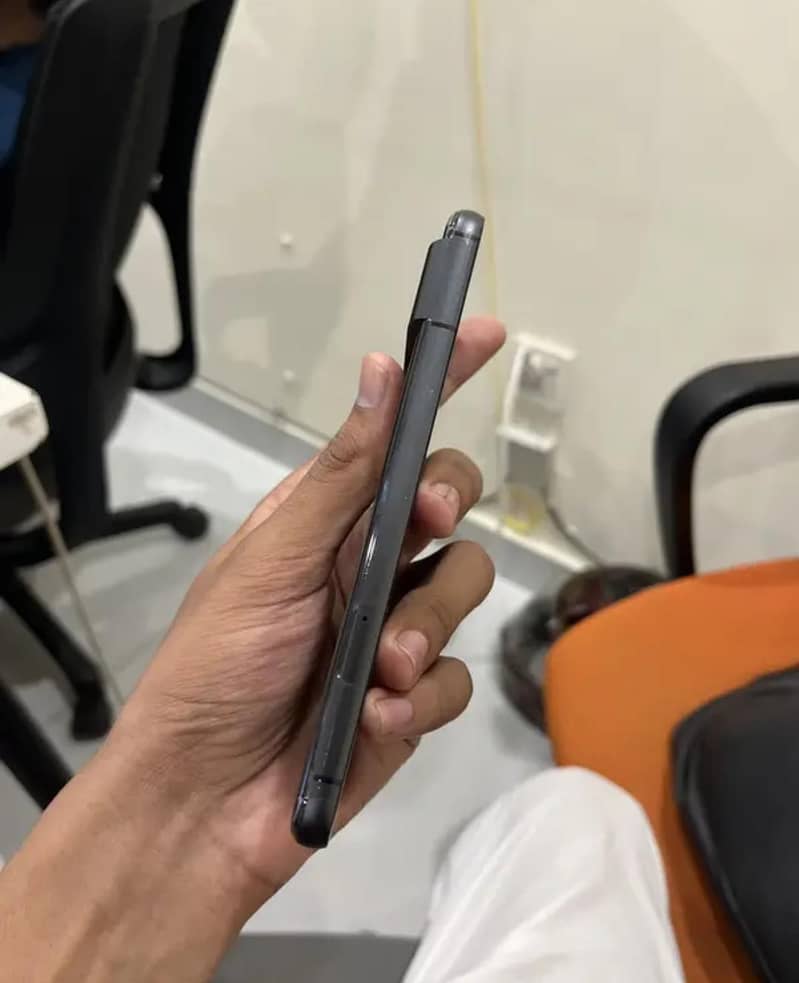 Google Pixel 8 2