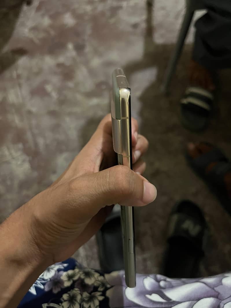 Google Pixel 7 Pro 6