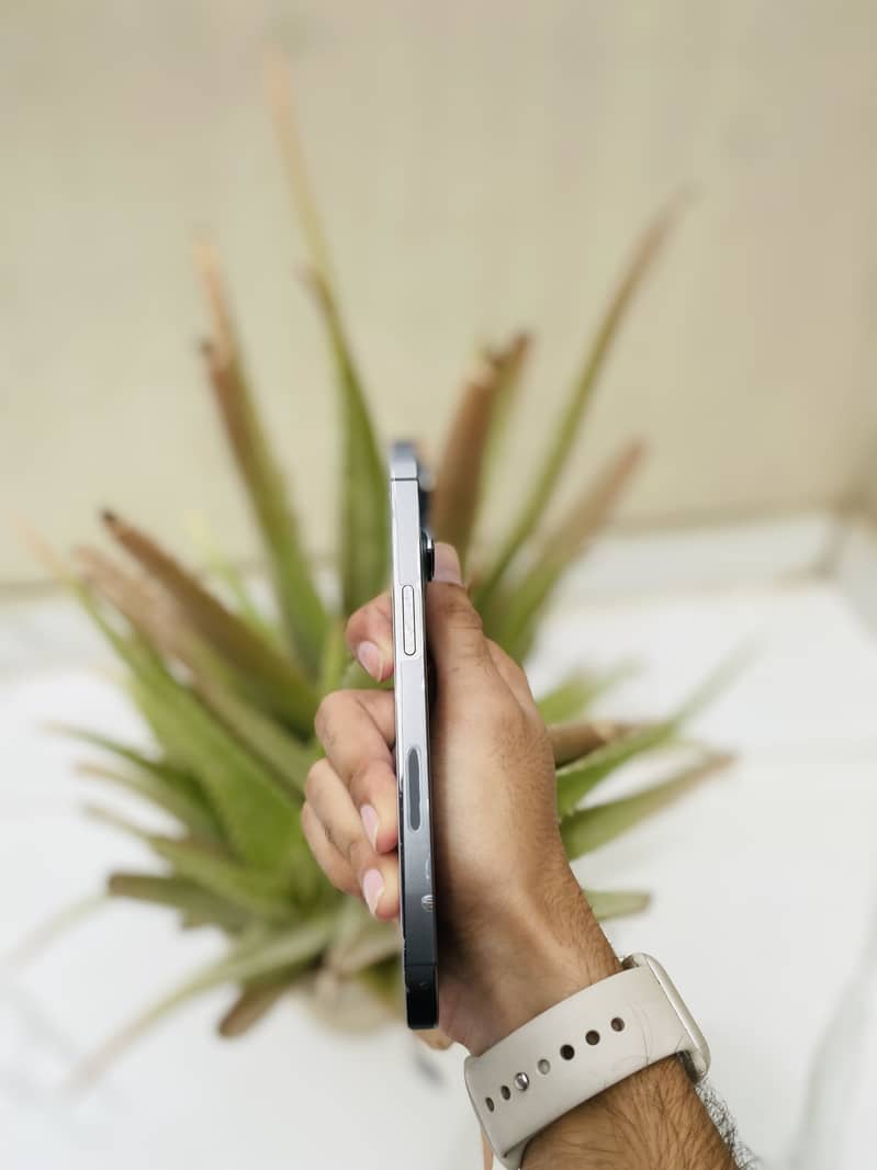 IPHONE 13 PRO 5