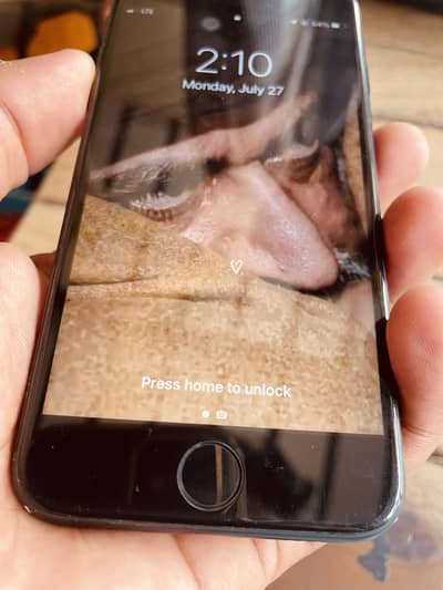 Apple iPhone 7