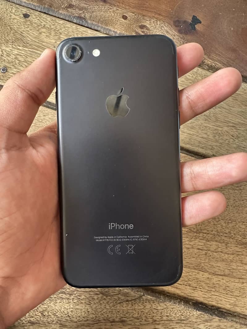 Apple iPhone 7 2