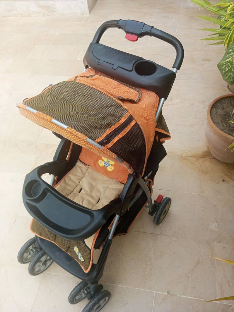 Comfortable Black Stroller 3