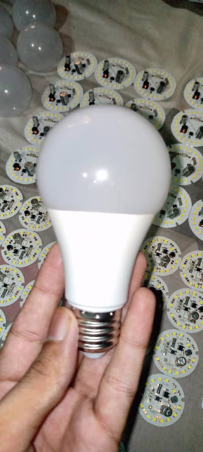 13W LED bulb with 1 year warranty