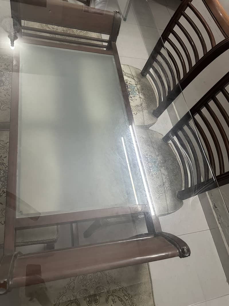 Dining table 0