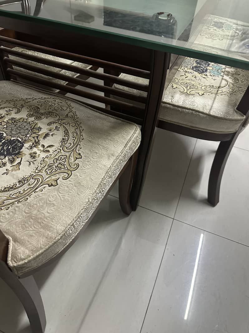 Dining table 6