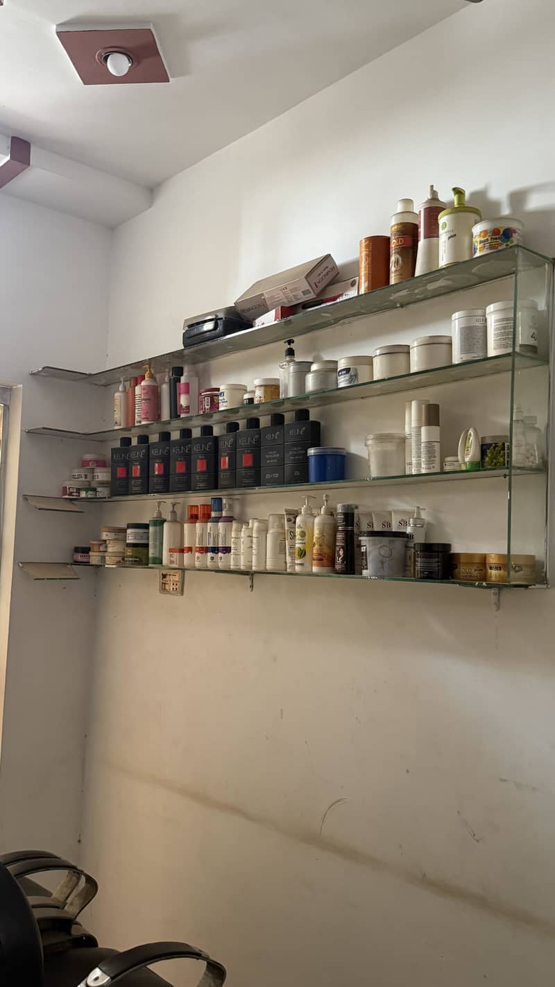 Salon items 7