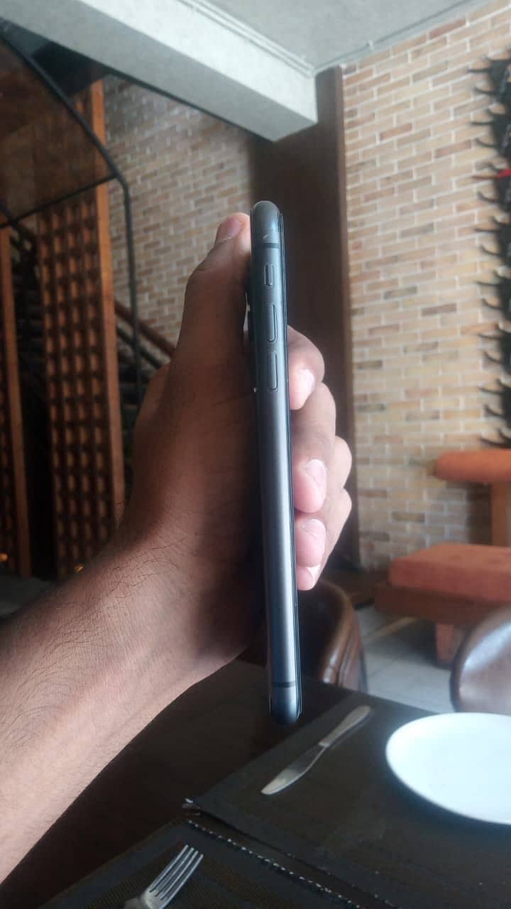 Apple iPhone 11 pta 2