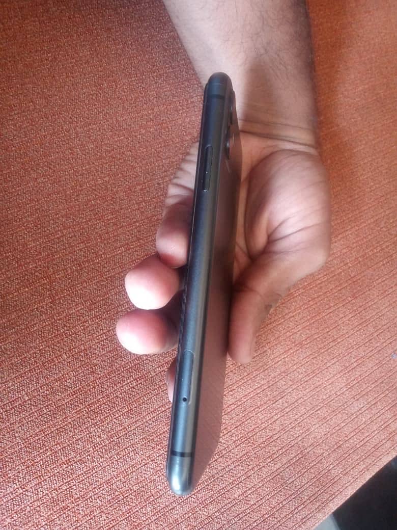 Apple iPhone 11 pta 3