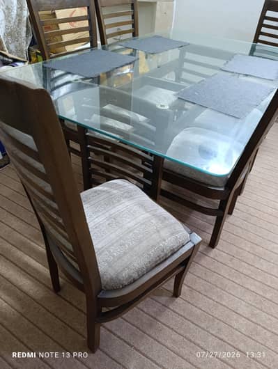 dining table excellent condition