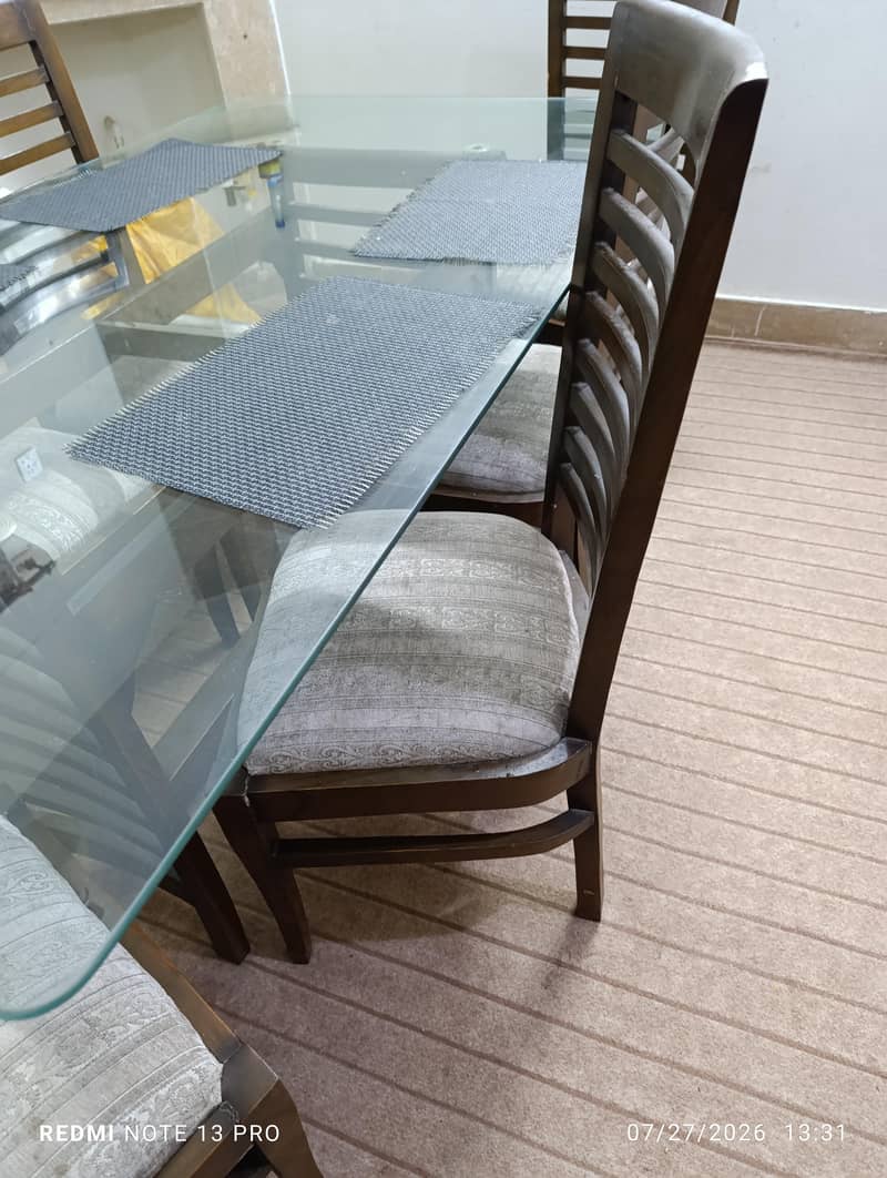 dining table excellent condition 2