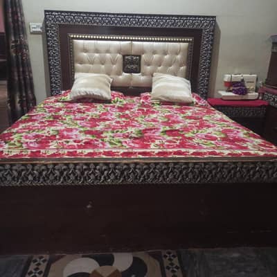 Double Bed without mattress