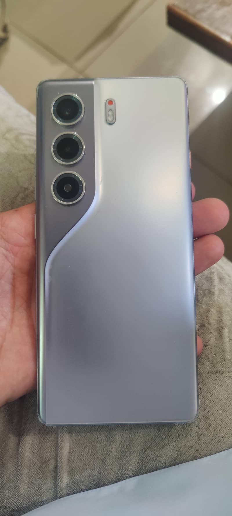 Tecno CAMON 40 Pro 6