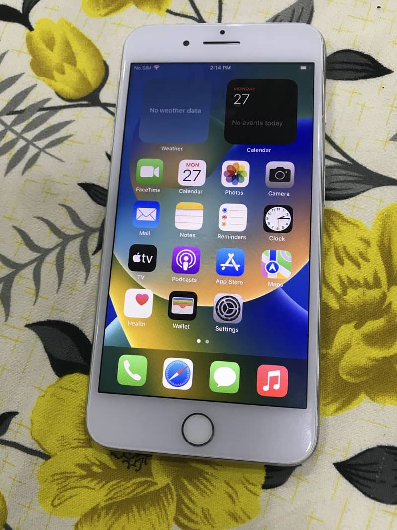 Apple iPhone 8 Plus 1