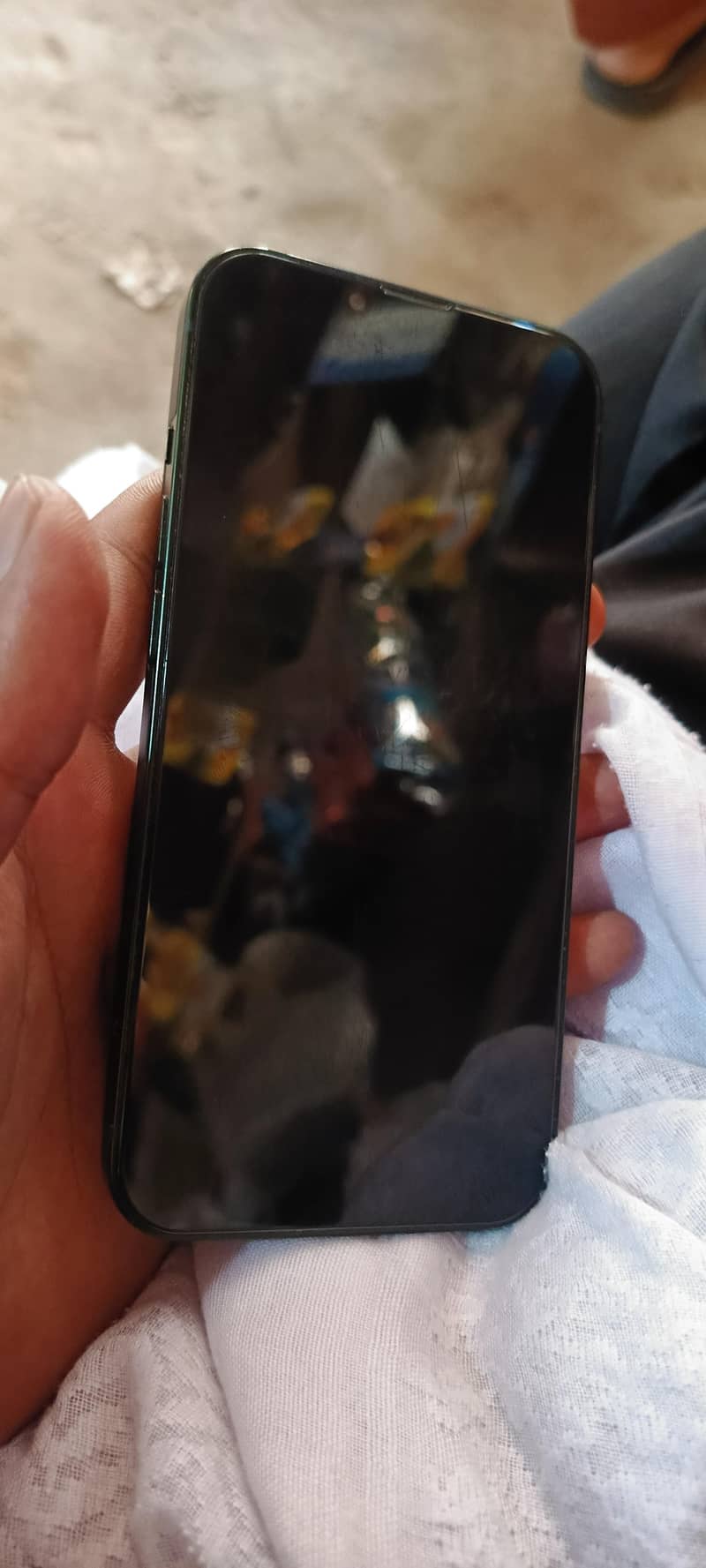 Apple iPhone 13 1