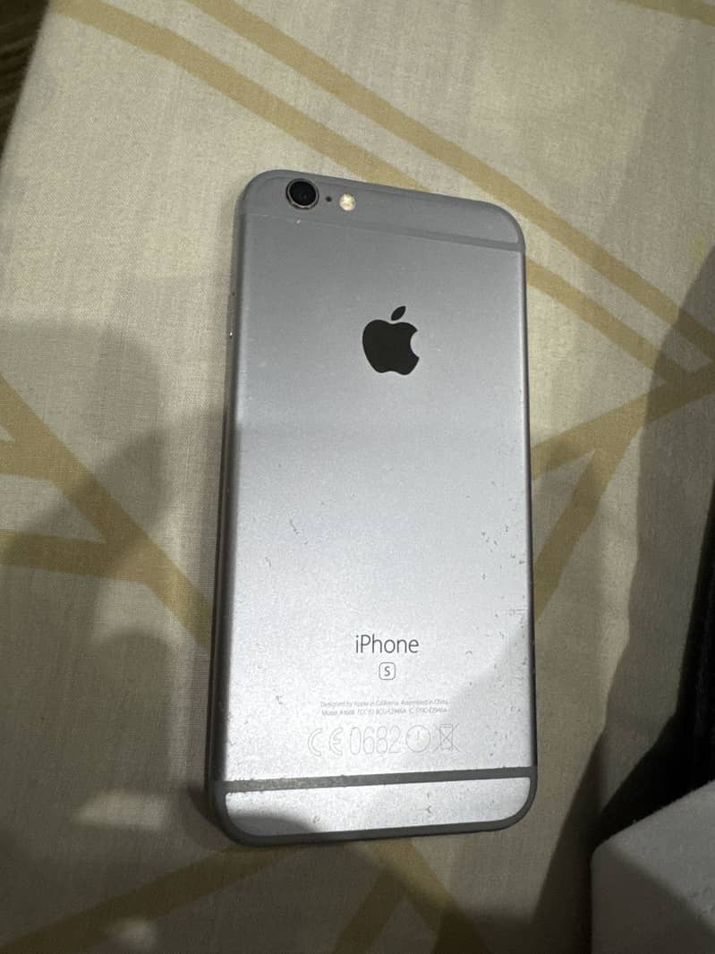 Apple iPhone 6S 1