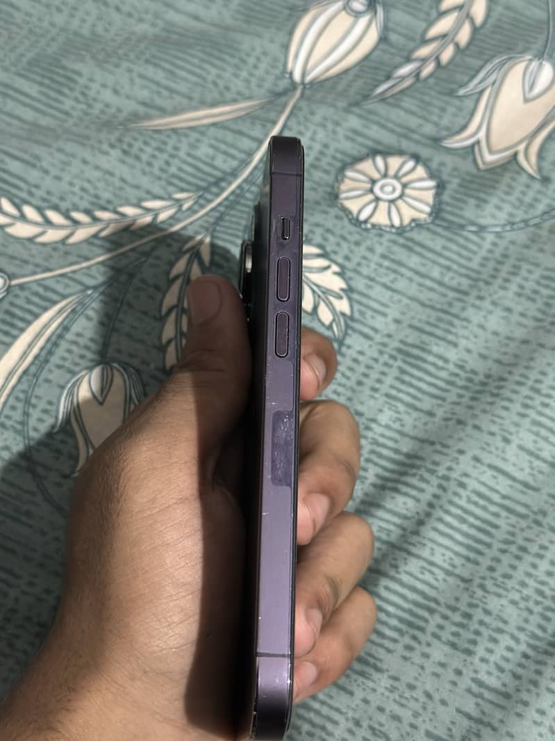 Apple iPhone 14 Pro 1