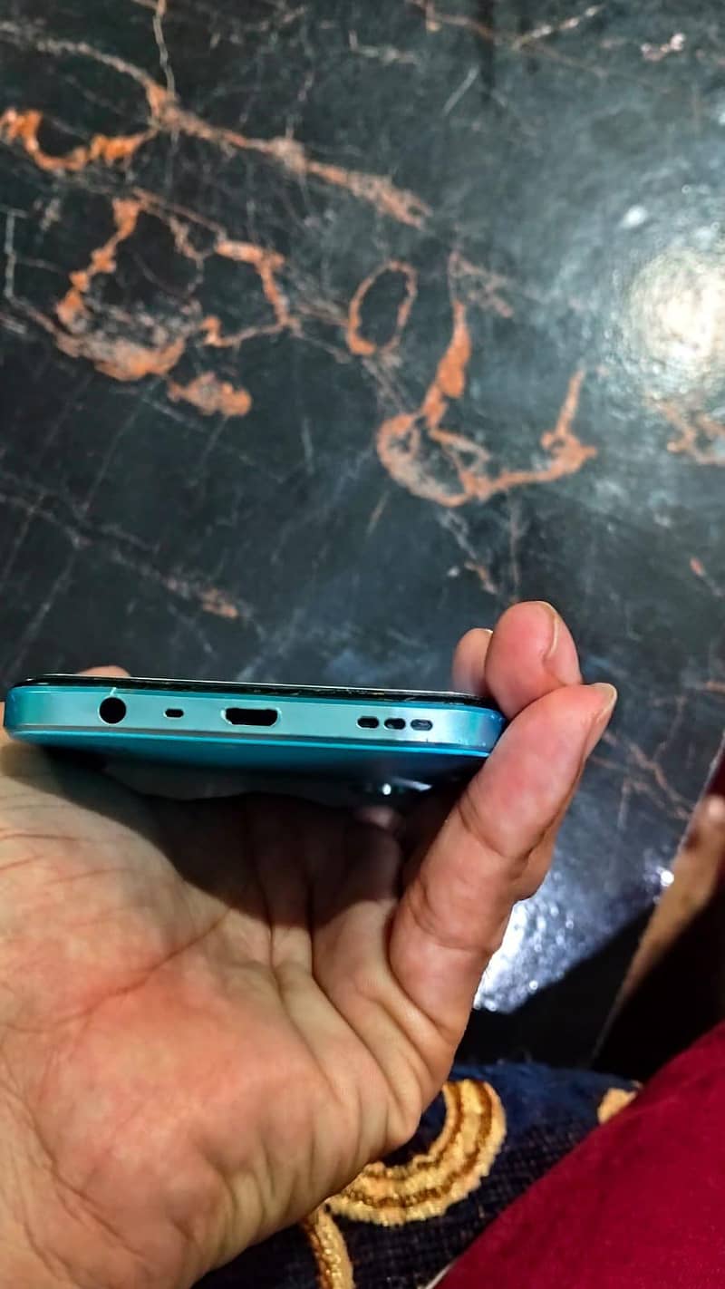 OPPO A17 8