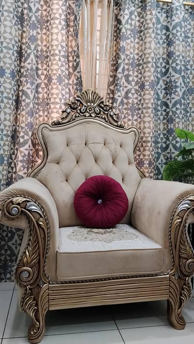 luxury sofa set 7 seater / crown sofa set