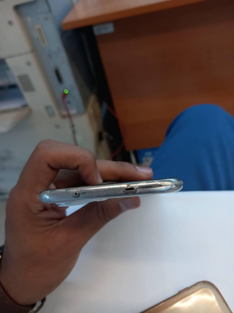 Tecno Spark 40 pro plus 0