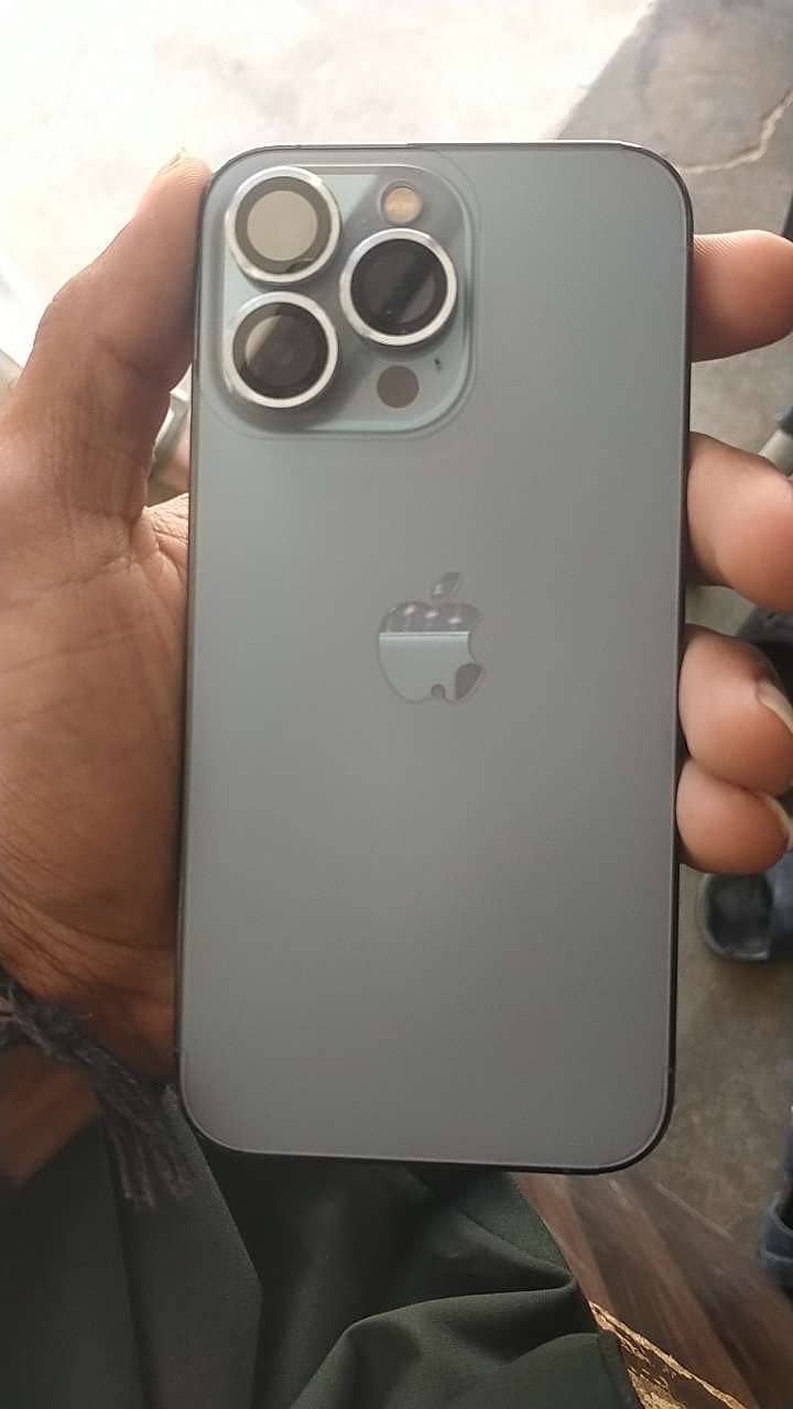 Apple iPhone 13 Pro 2