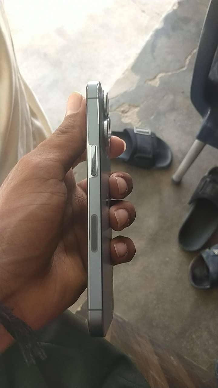 Apple iPhone 13 Pro 3