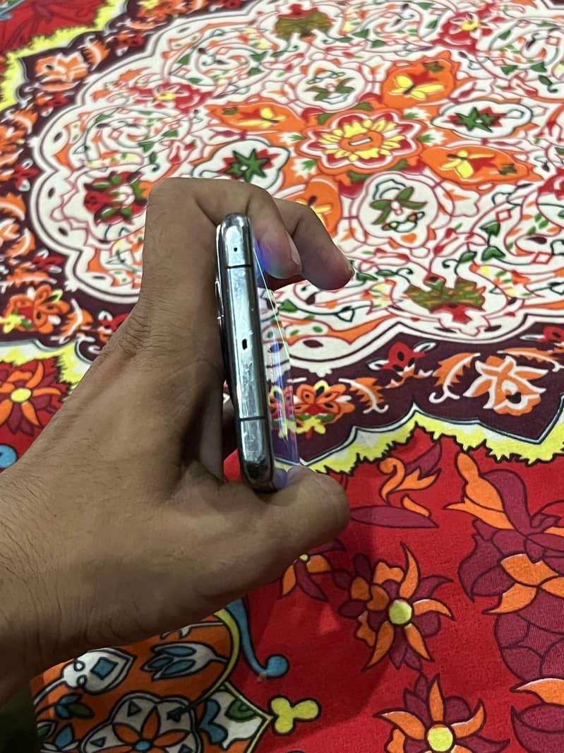 One Plus 11 4