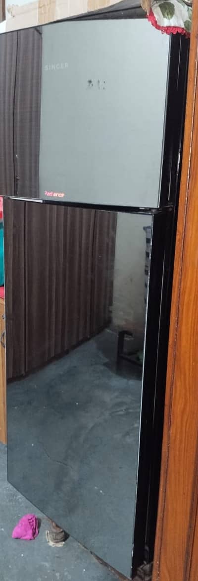 Singer Radiance (Glass Door) Refrigerator