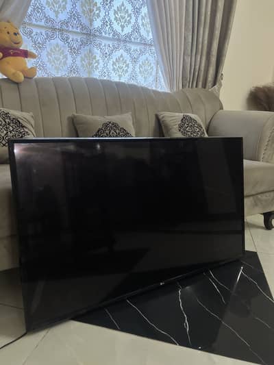 LG LED for sale (not working)