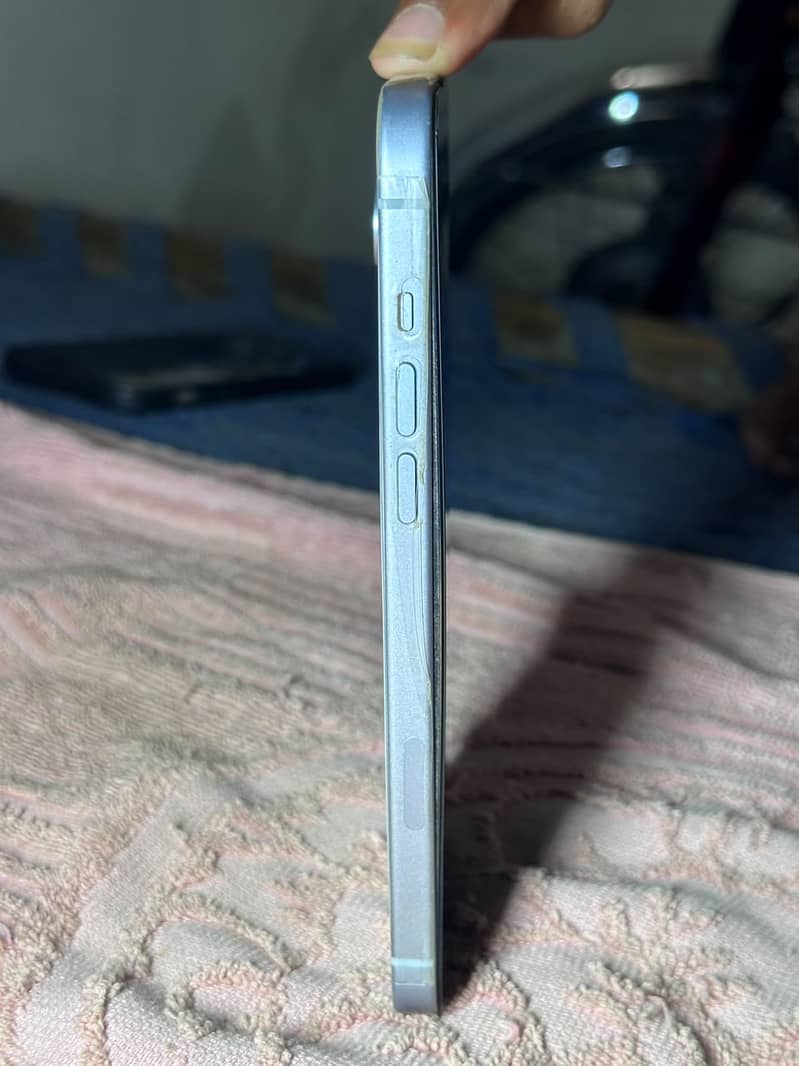 Apple iPhone 15 plus 3