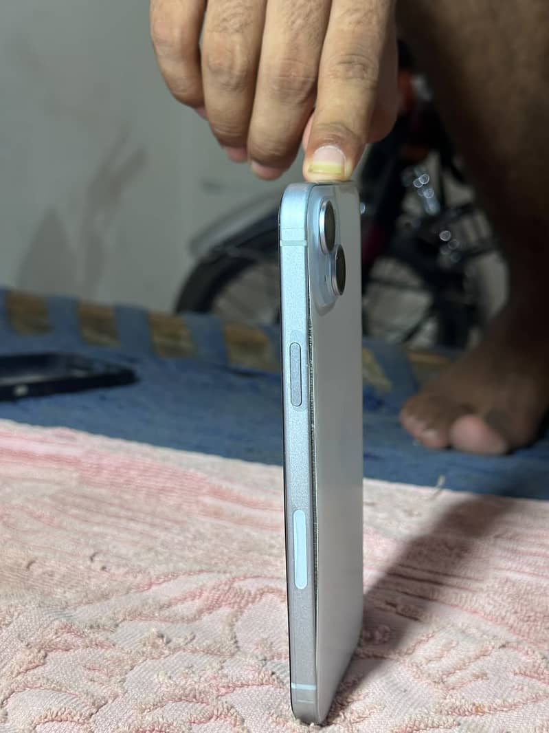 Apple iPhone 15 plus 4